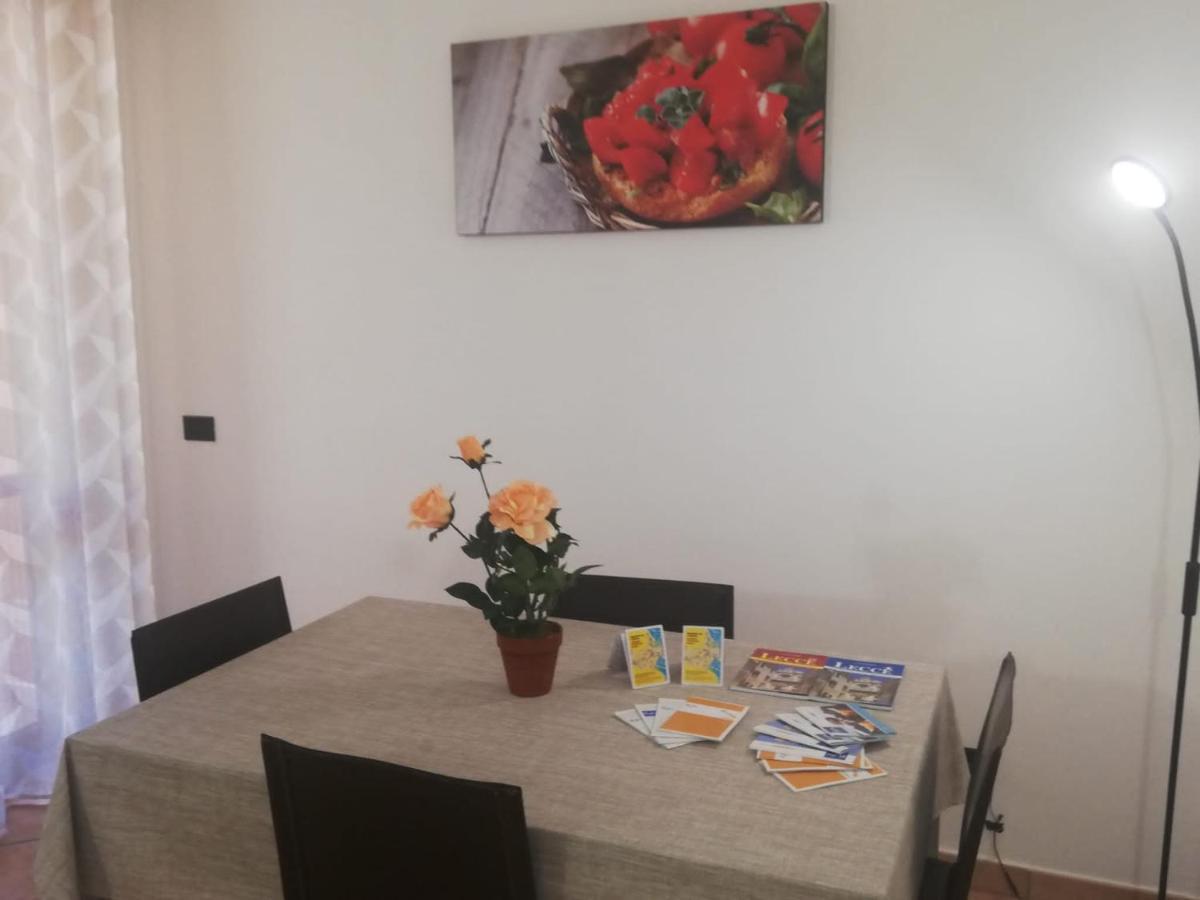 Rosahouse Apartment Лече Екстериор снимка